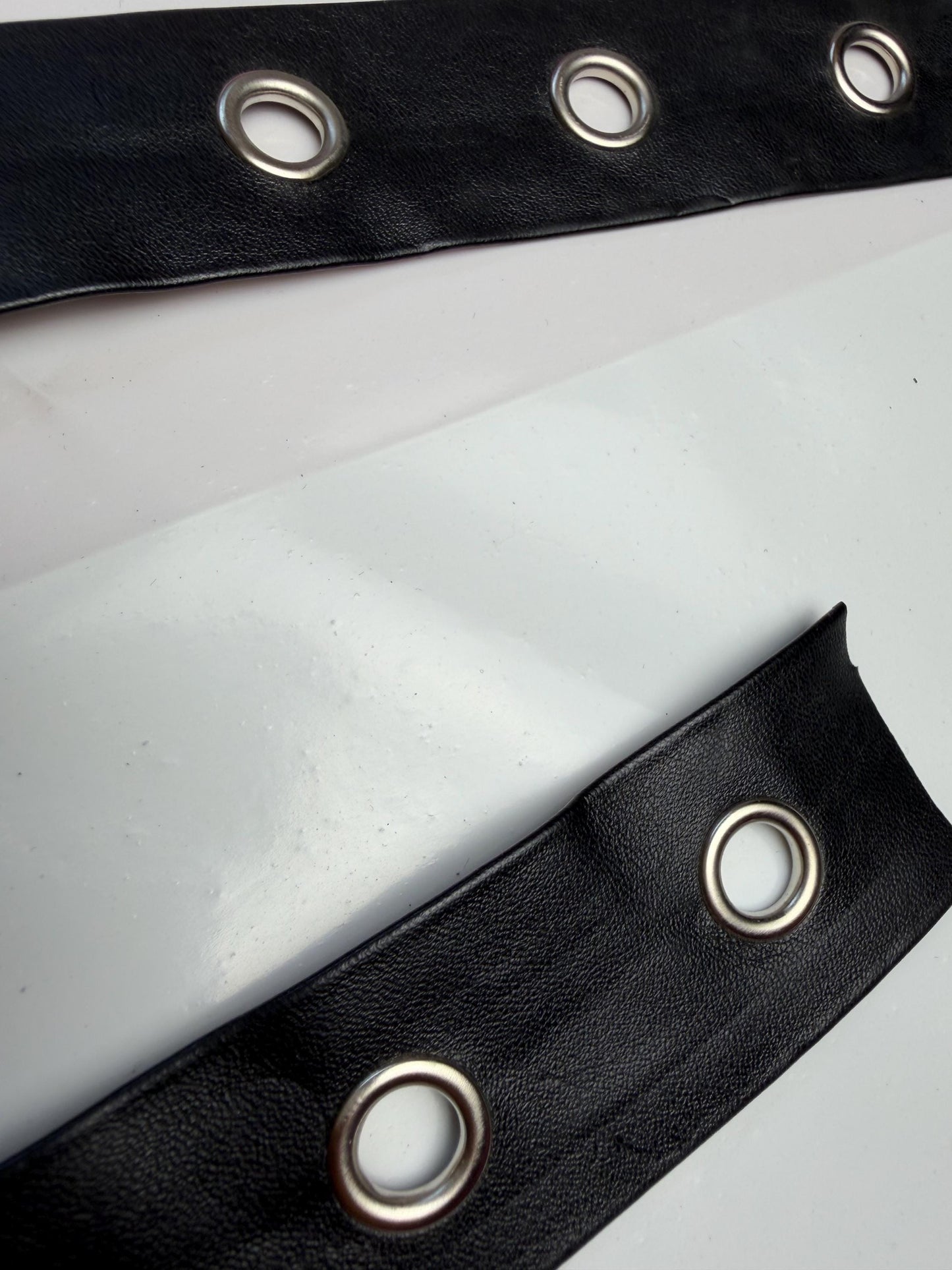 3cm Wide Faux Leather Eyelet tape, 1.2cm Eyelets, Sewing, Crafts, Bags, Clothing