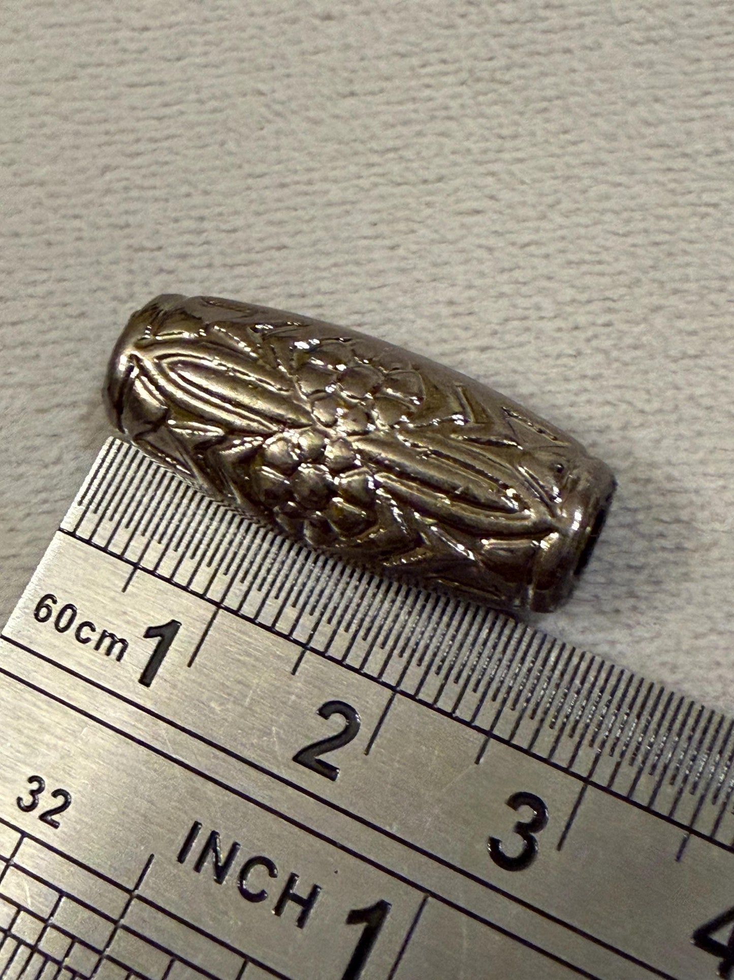 4x Beads, Antique Brass, Gunmetal, Silver, Patterened Bead, Cord End, Tube Bead, Crafts, Clothing