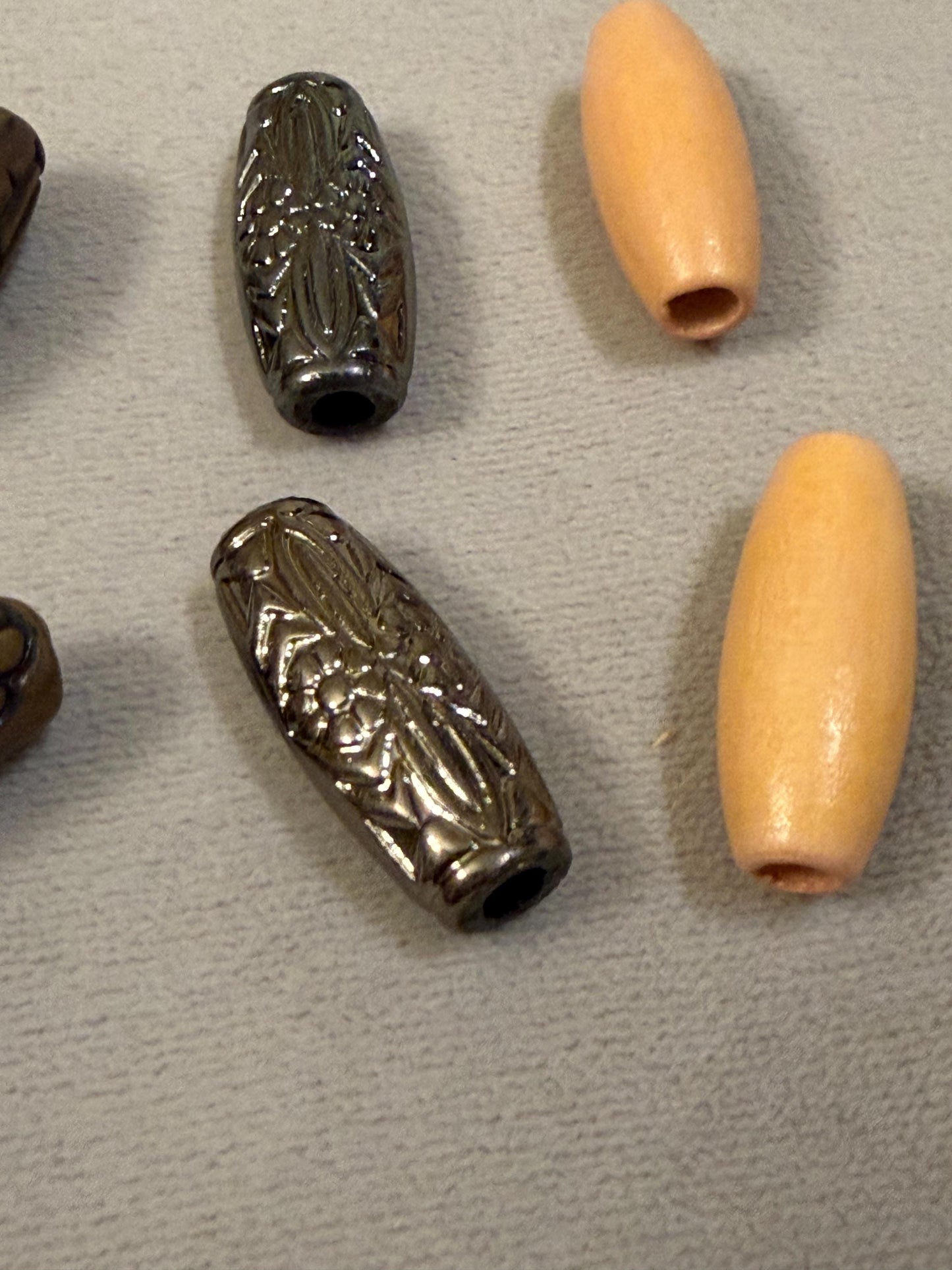 4x Beads, Antique Brass, Gunmetal, Silver, Patterened Bead, Cord End, Tube Bead, Crafts, Clothing