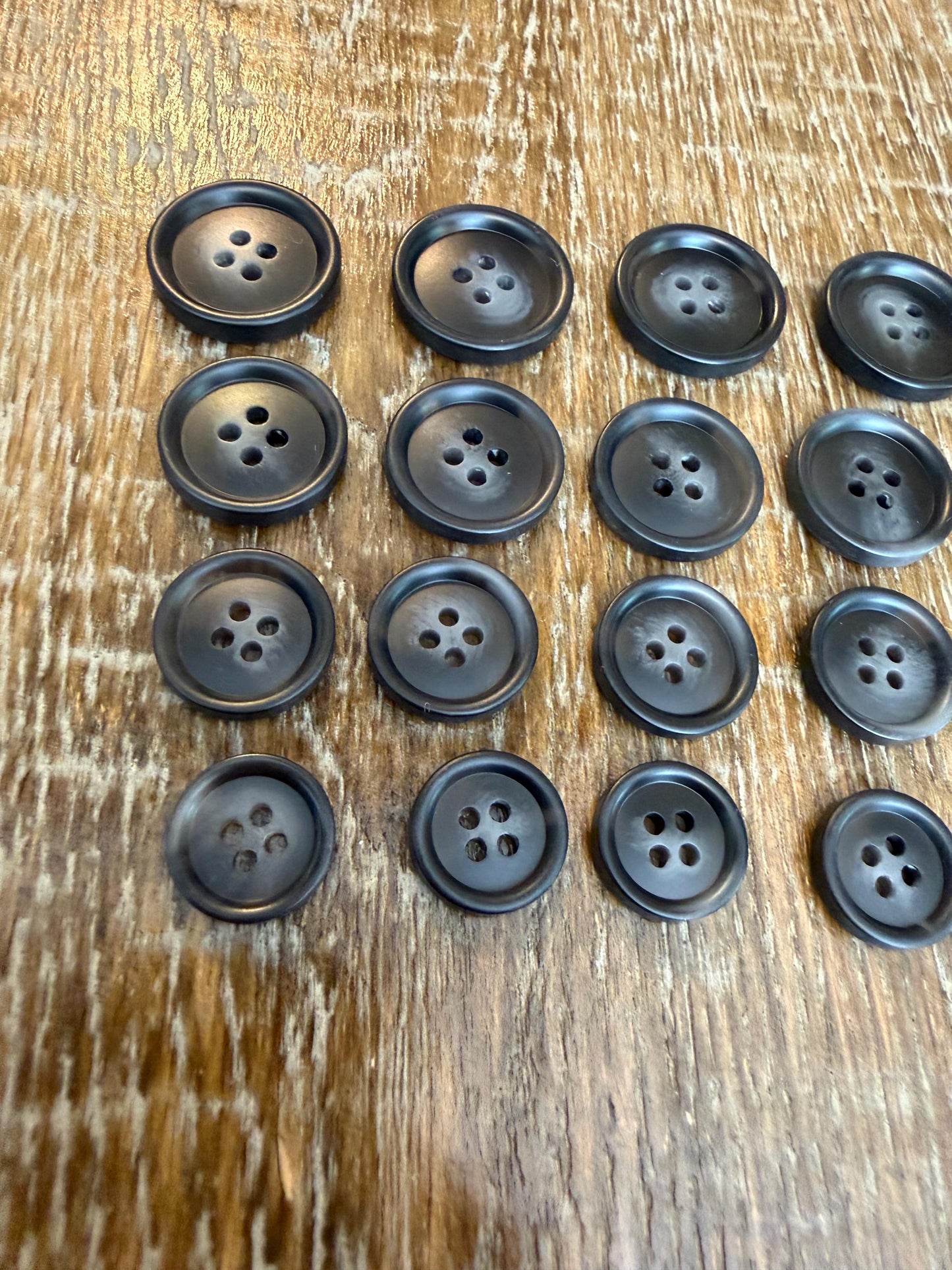 6 pcs Buttons, Black Mottle Design Buttons, 4 Sizes