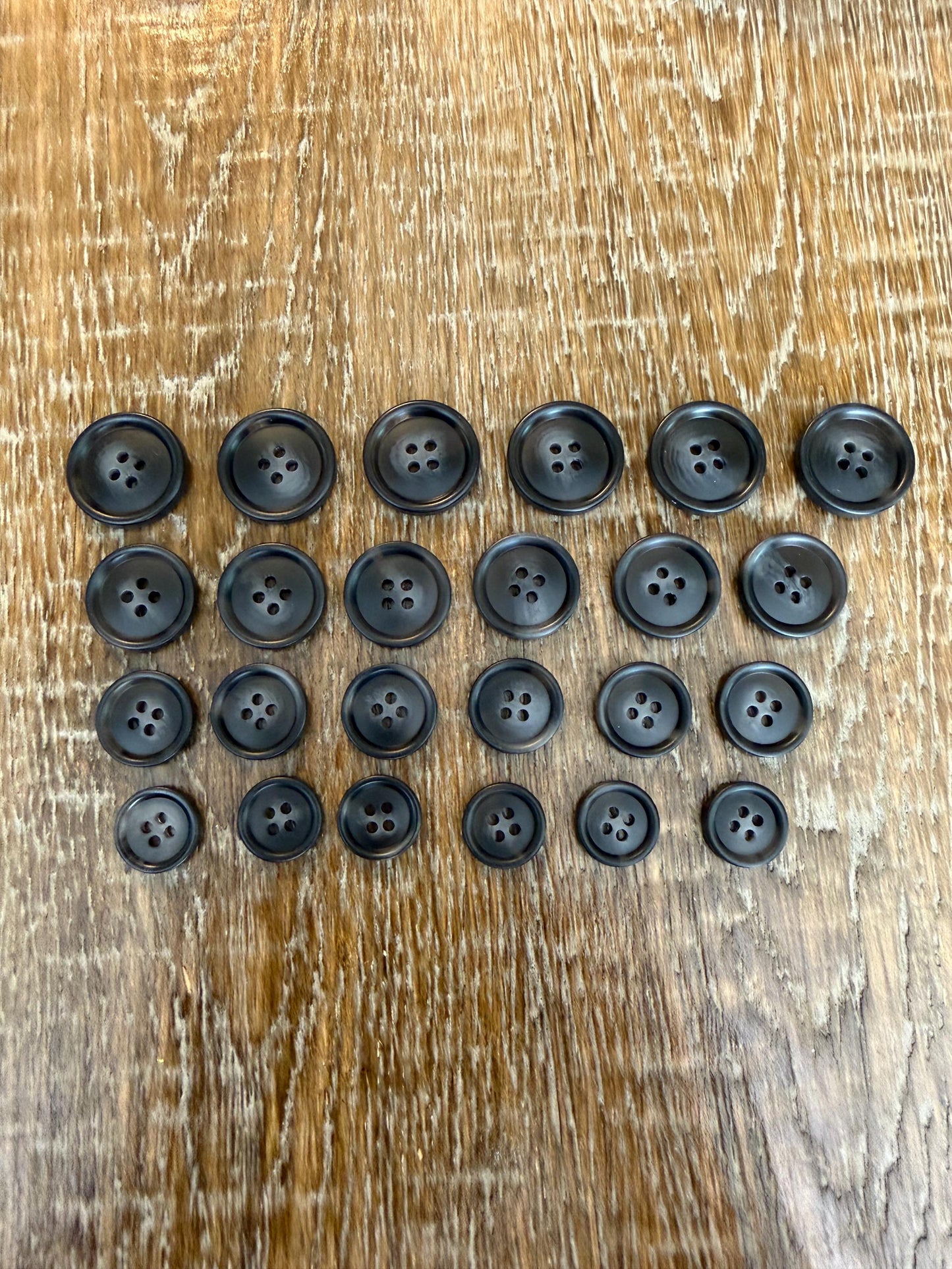 6 pcs Buttons, Black Mottle Design Buttons, 4 Sizes