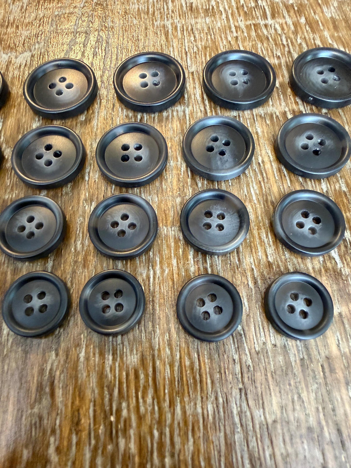6 pcs Buttons, Black Mottle Design Buttons, 4 Sizes