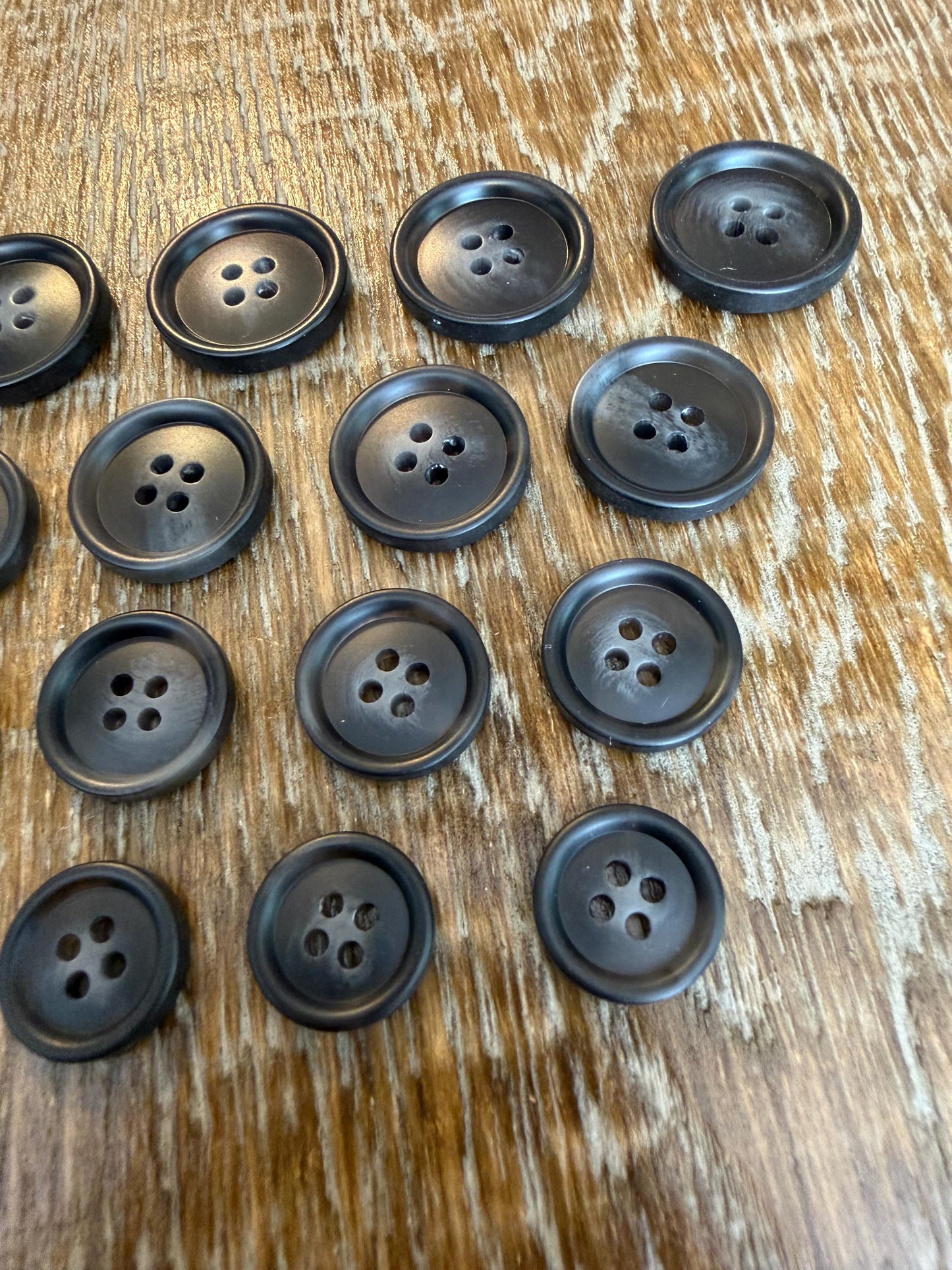6 pcs Buttons, Black Mottle Design Buttons, 4 Sizes