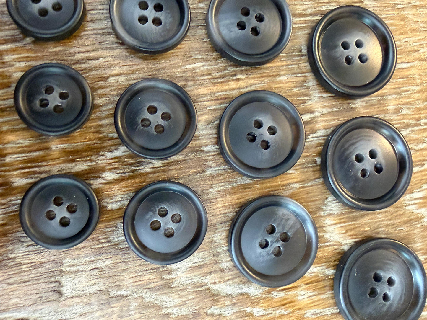 6 pcs Buttons, Black Mottle Design Buttons, 4 Sizes