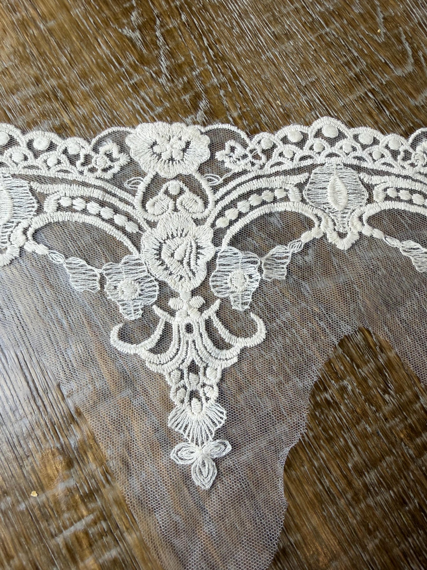 Lace Trim, 5.5”, 16.5cm Wide Lace, Coloumn Design Lace, High Quality, Dense, Dresses, Tops, Lace