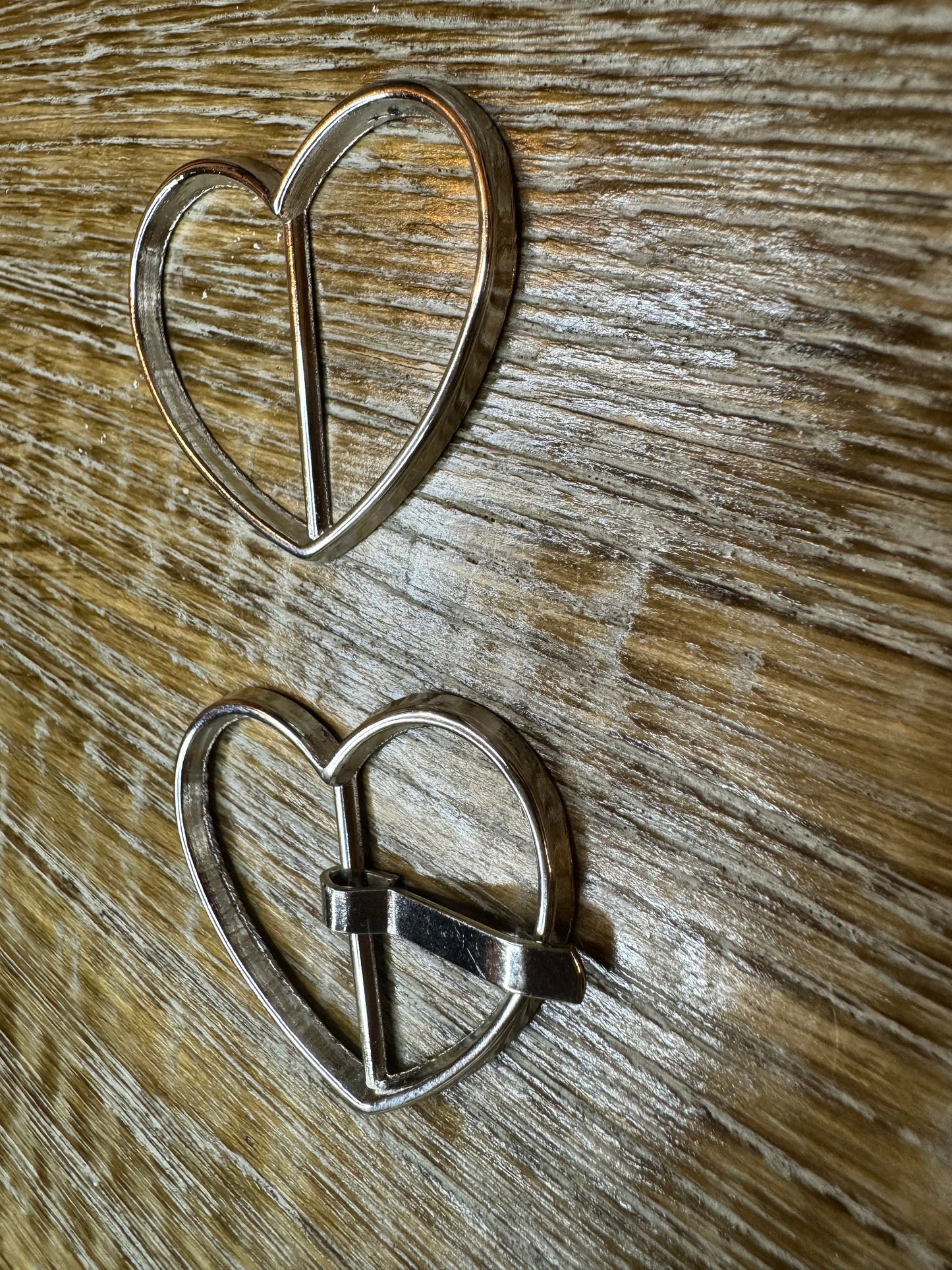 Silver Metal Heart Buckle