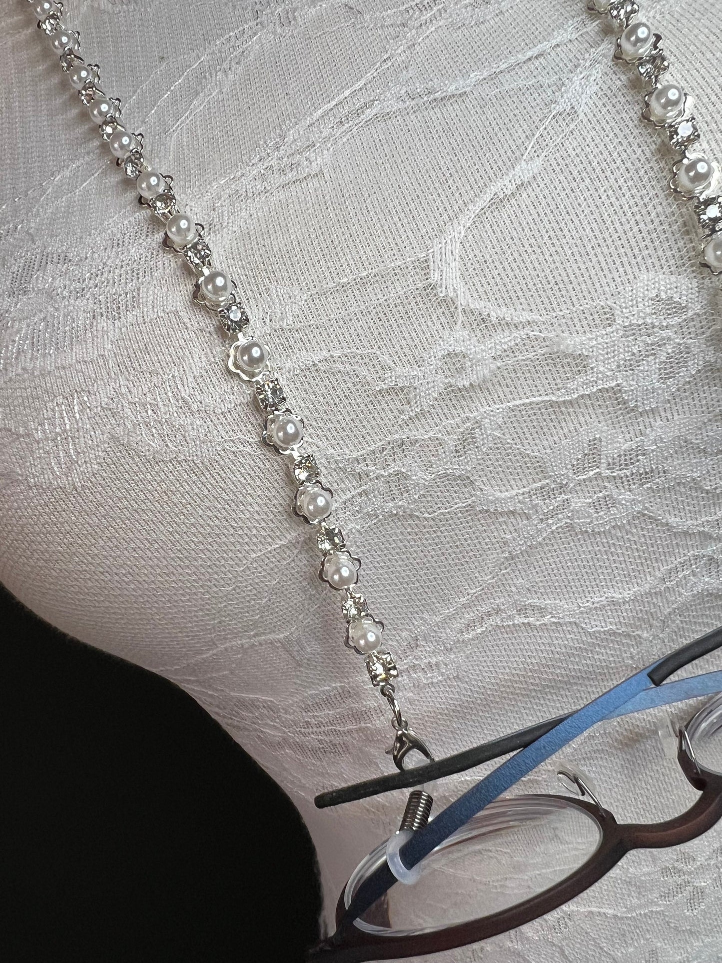 Handmade Rhinestone and Pearl Glasses Spectacles Chain