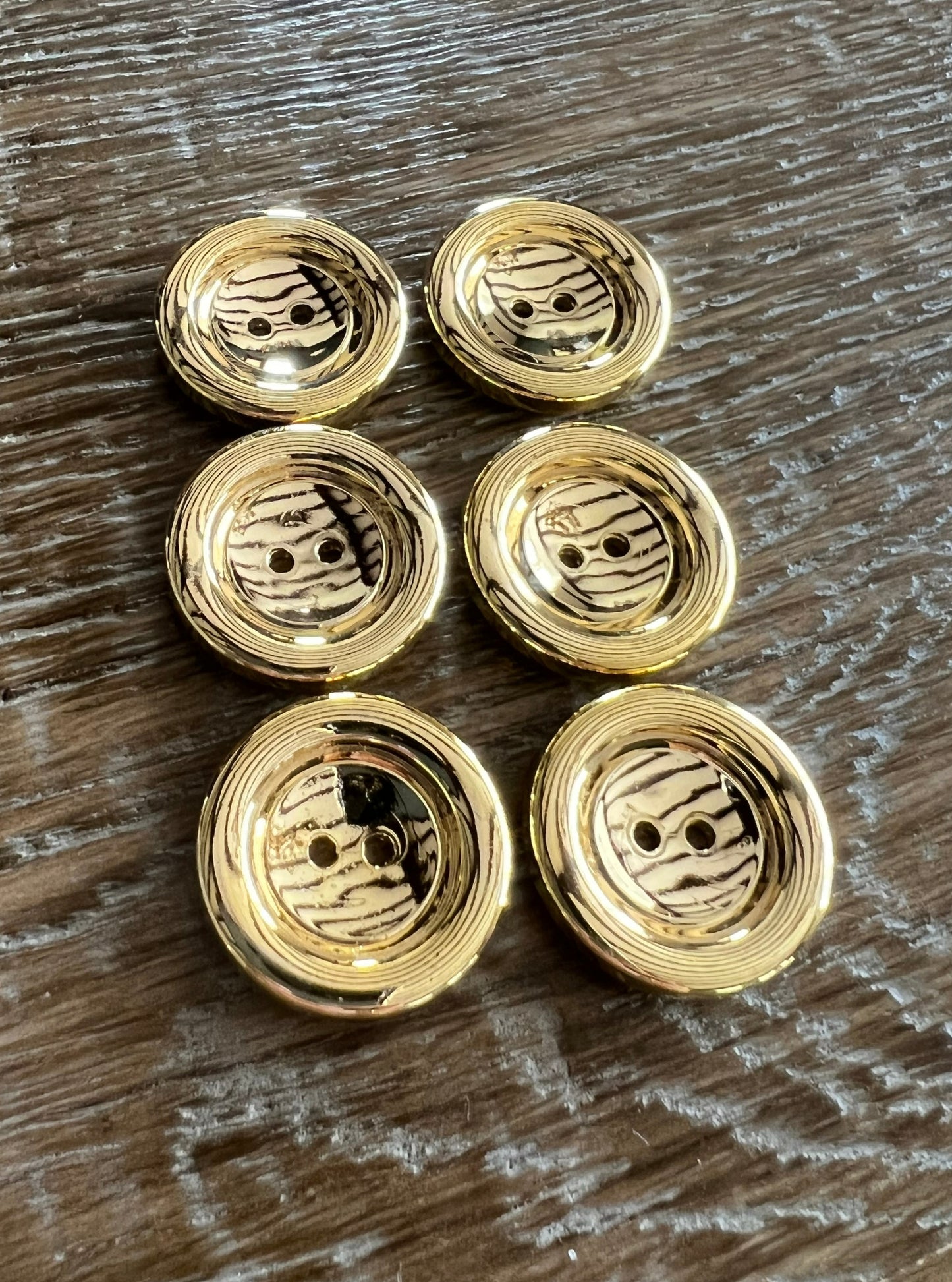 25mm Gold Button (40L)