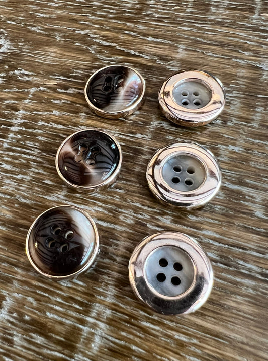 19mm Two Tone Button (30L)