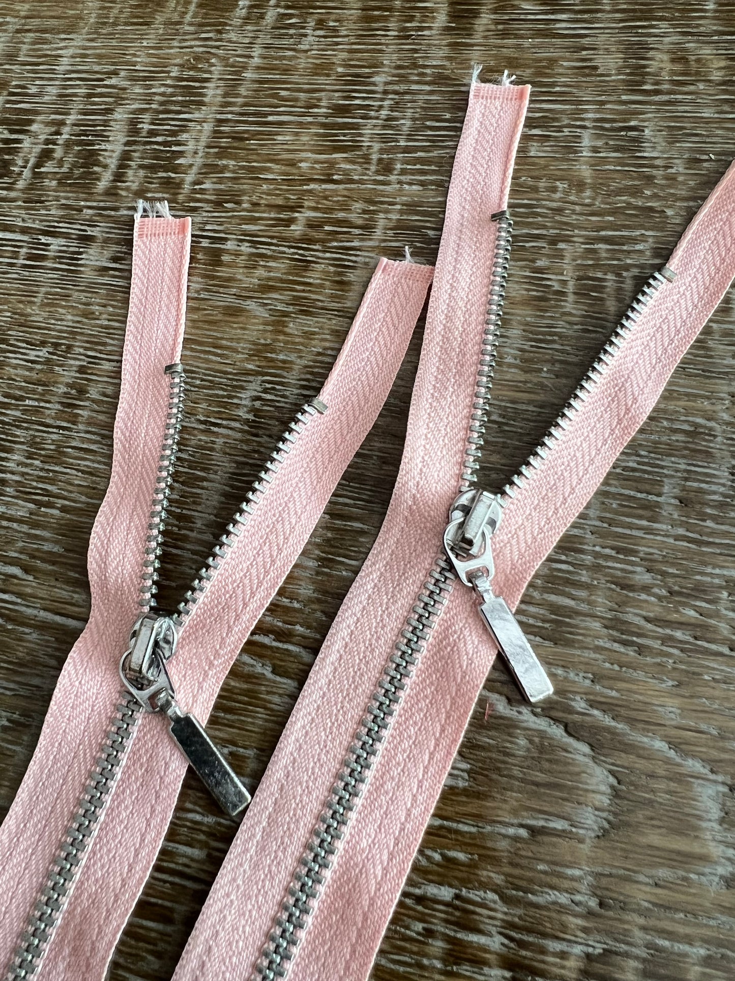 No.3 Open End Metal Zipper on Peach Tape