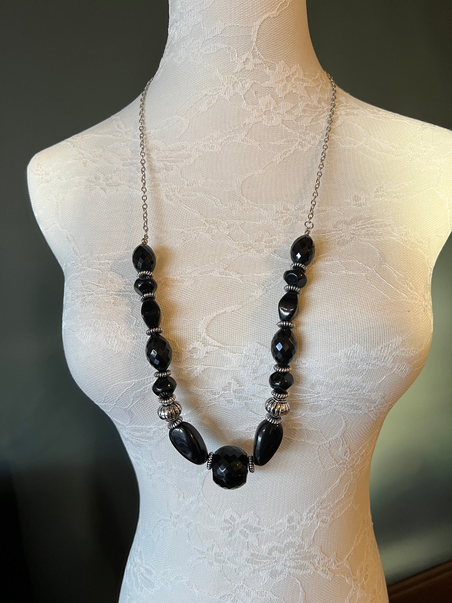 Black and Silver Bead Necklace