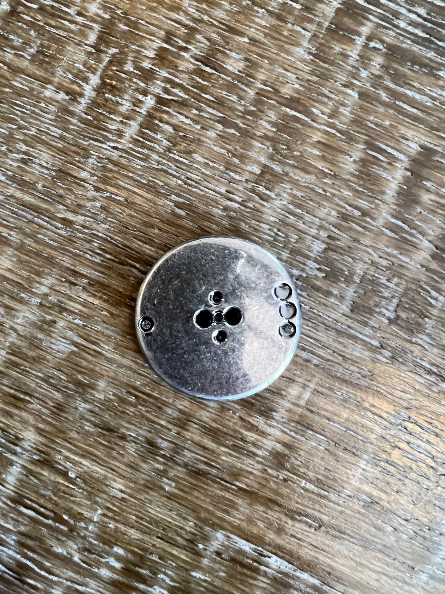 34mm Rustic Look Button (54L)