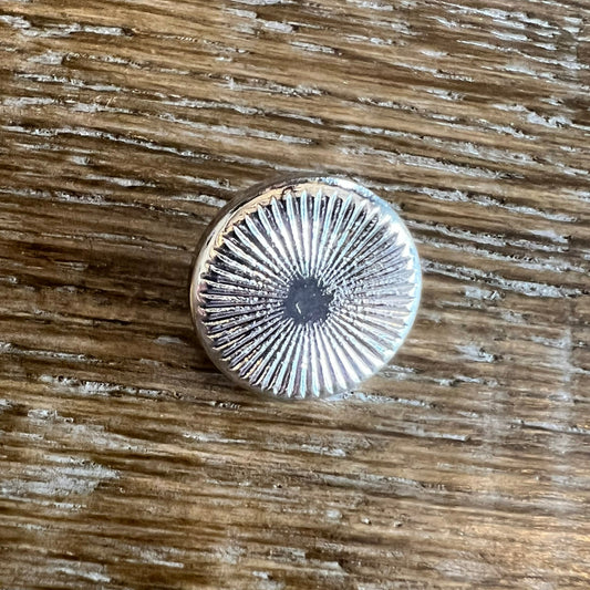 15mm Sunburst Detail Silver Shank Button (24L)