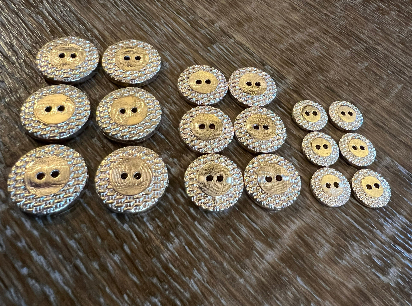 Gold Detailed Button 3 sizes