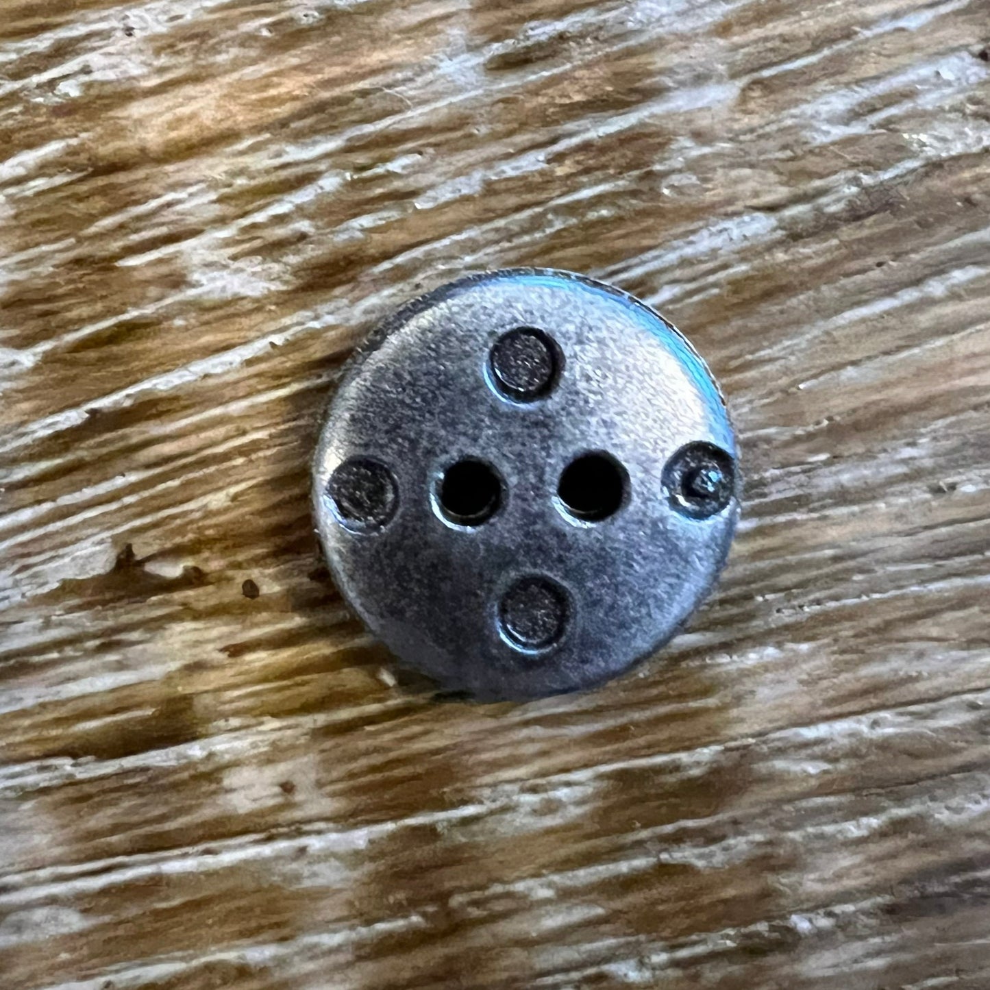 15mm Gunmetal Button (24L)