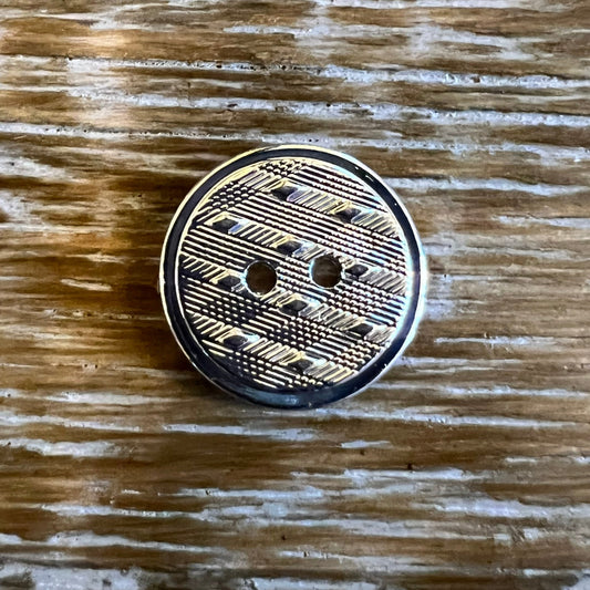 15mm Detailed Silver Button (24L)