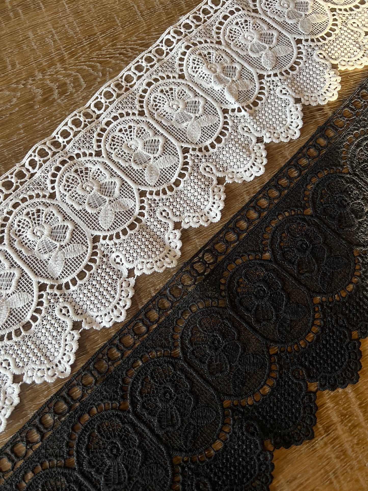 15cm Column Lace