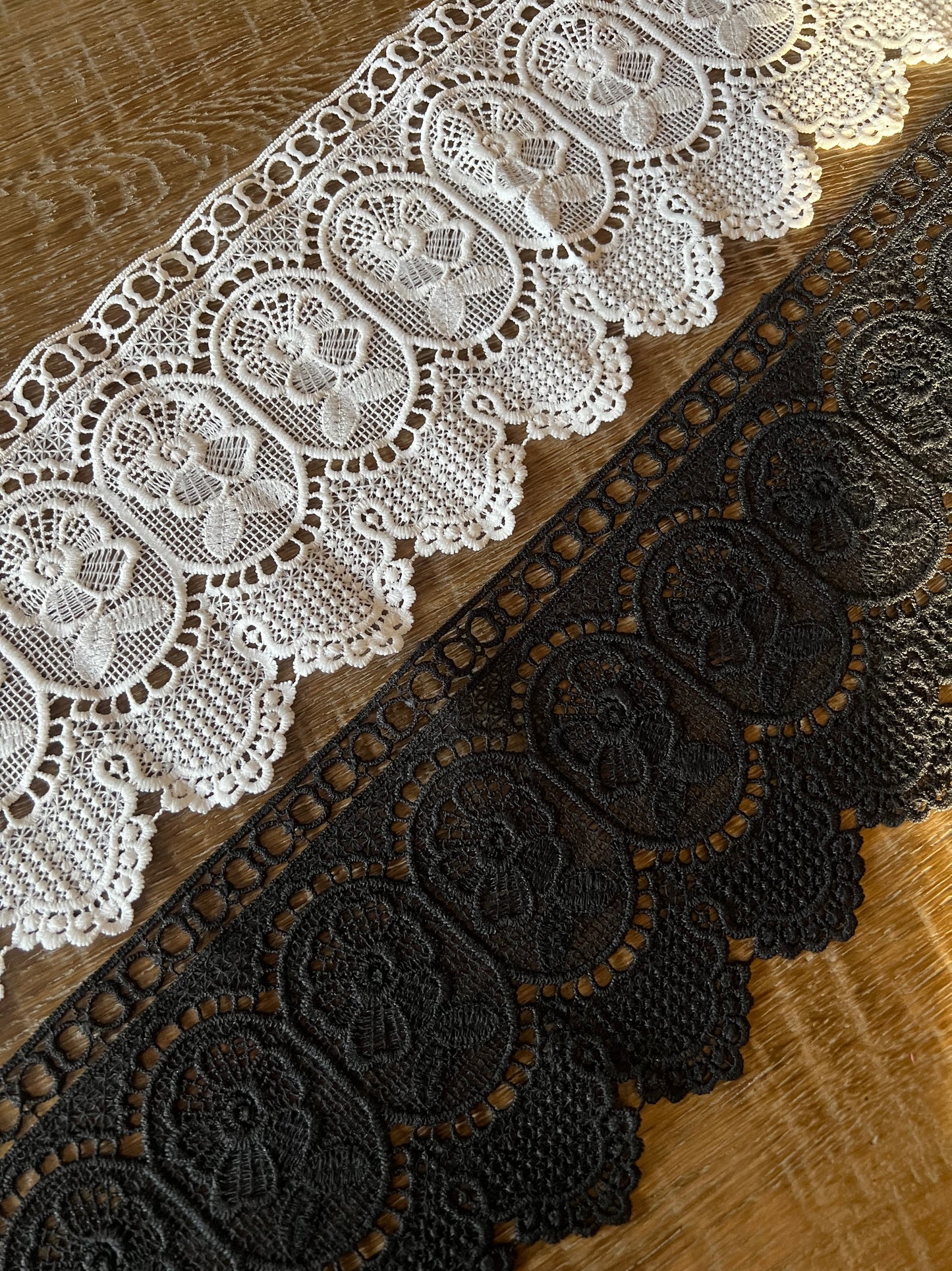 15cm Column Lace