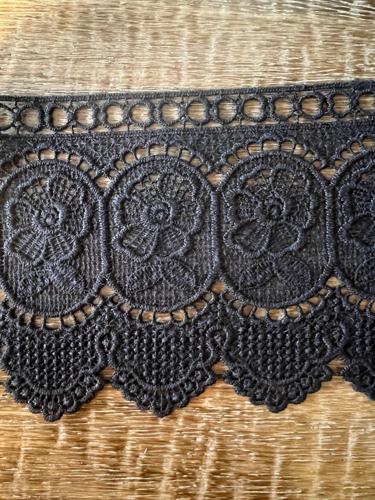 15cm Column Lace