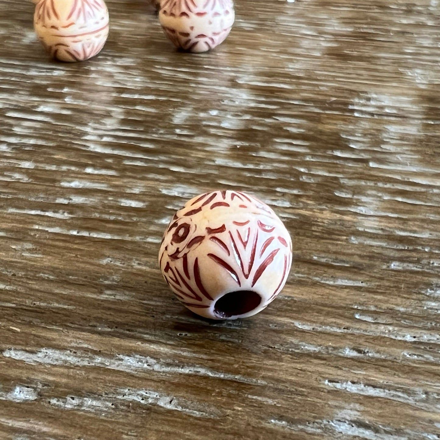 9mm Detailed Wood Effect Bead