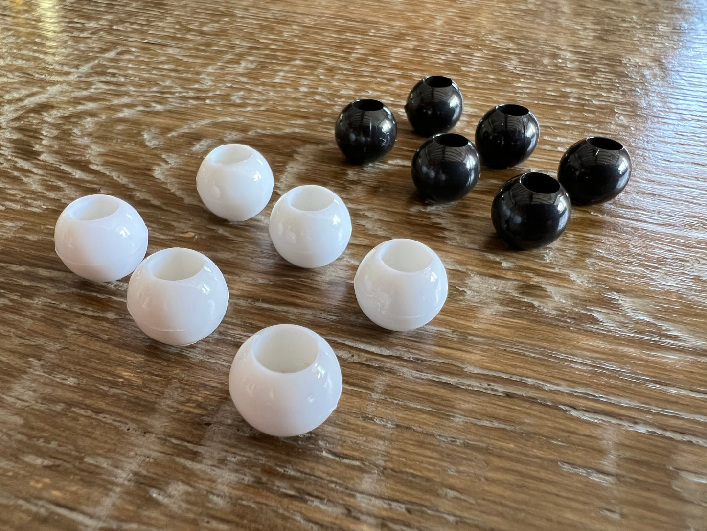 10mm Monochrome Beads