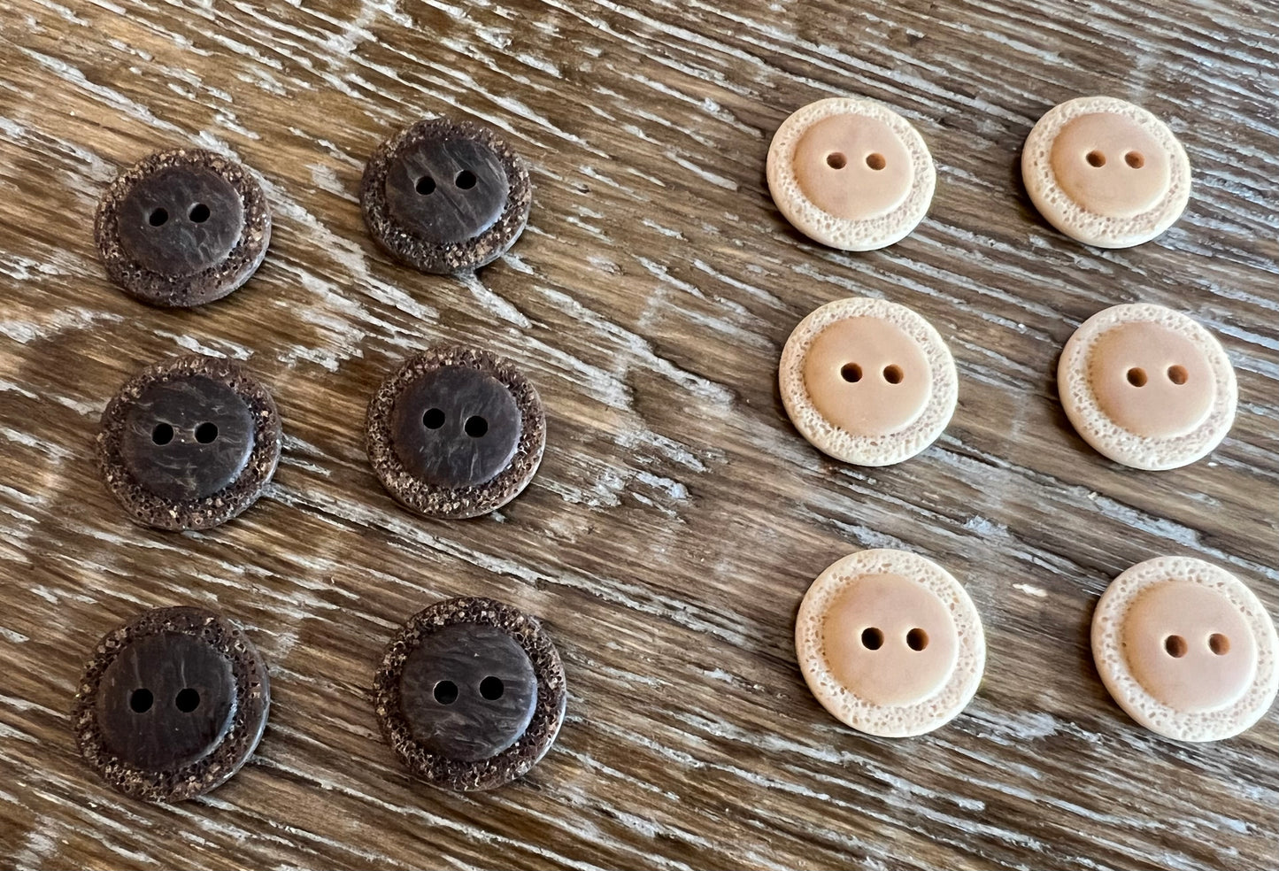 15mm Stone Look Rustic Buttons 24L