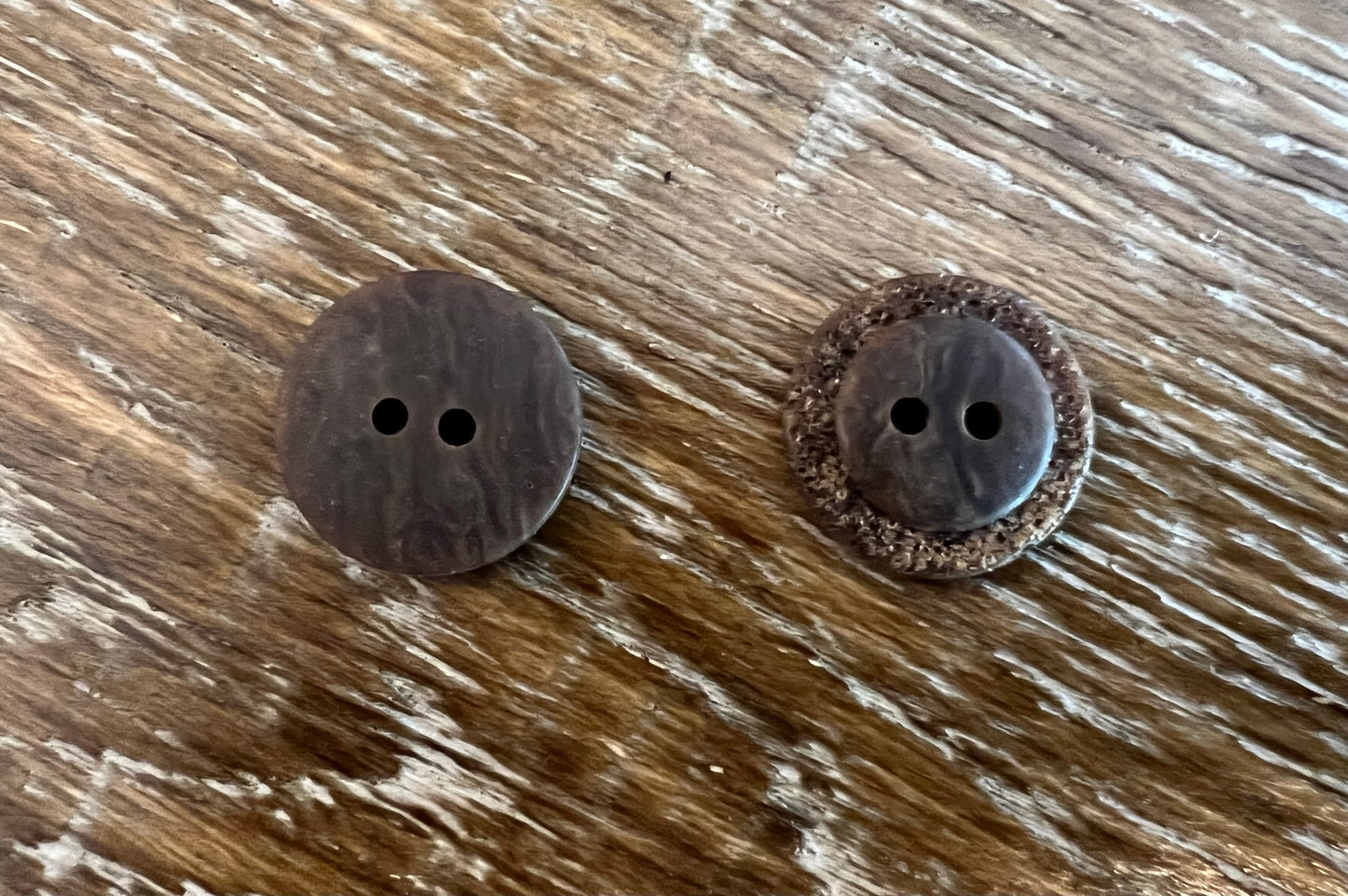 15mm Stone Look Rustic Buttons 24L