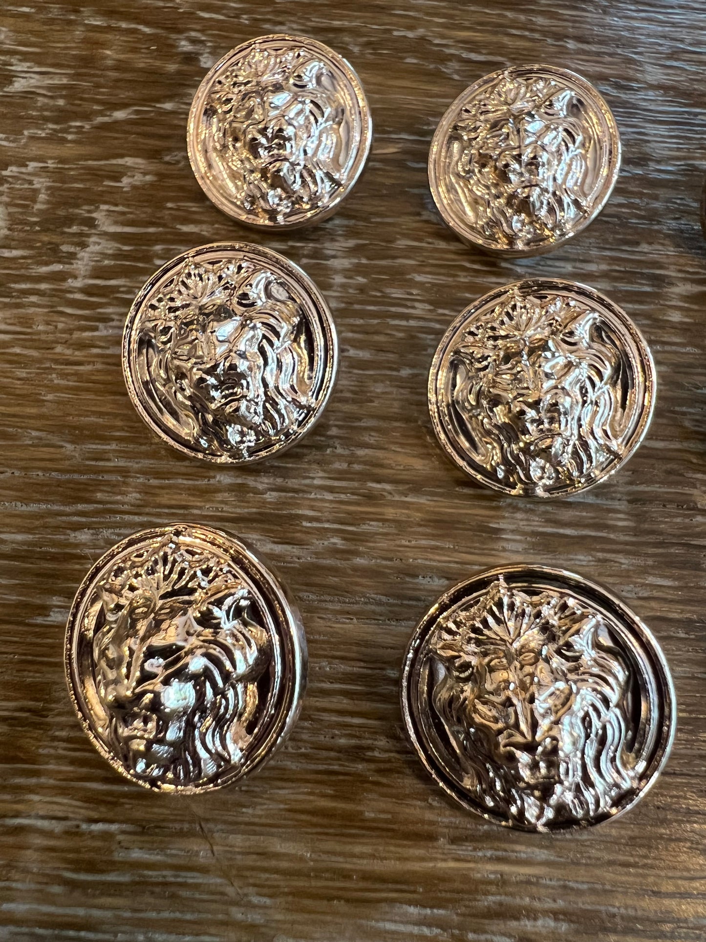 21mm 3D Lion Head Button 34L