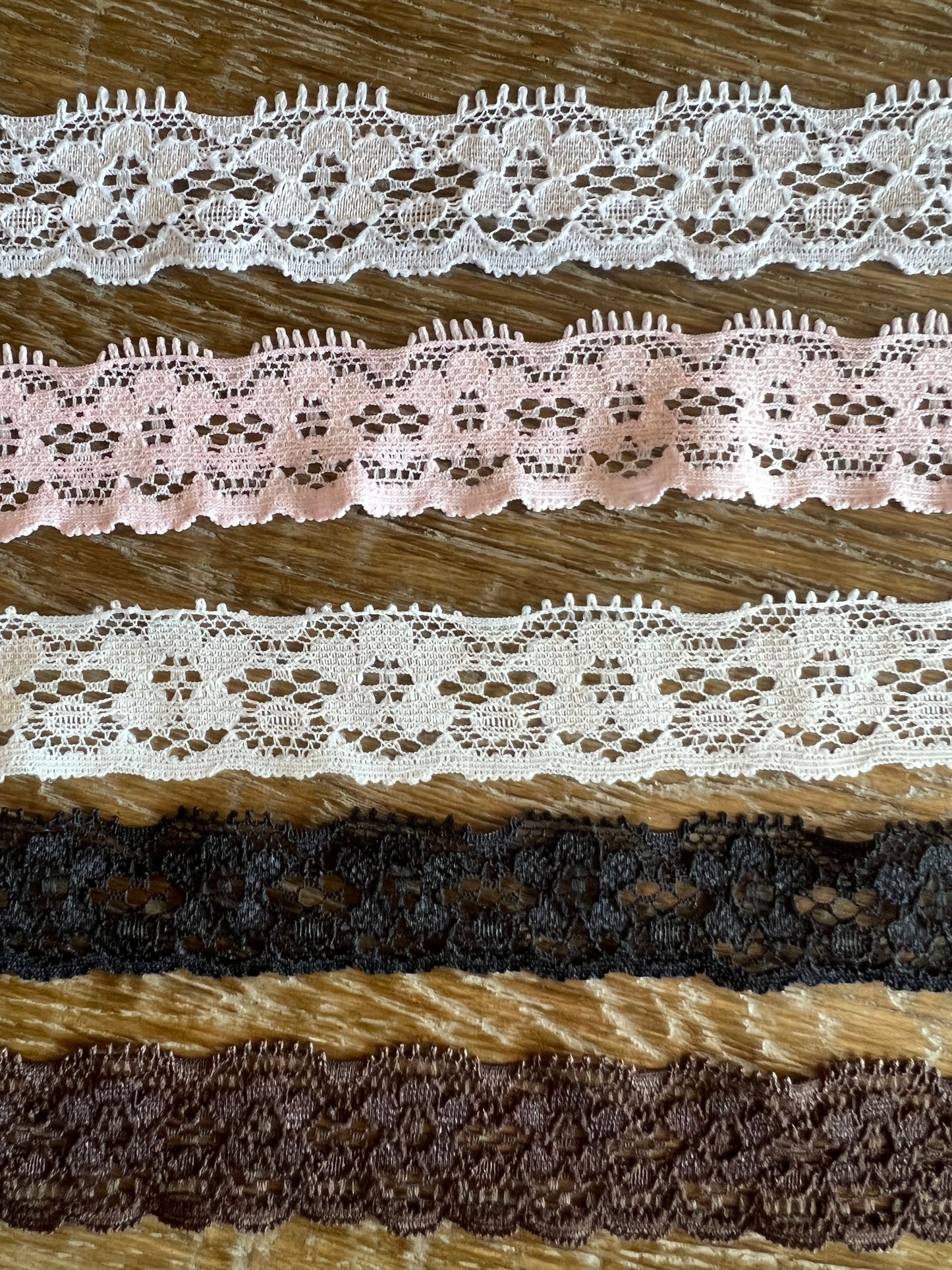 25mm Floral Stretch Lace