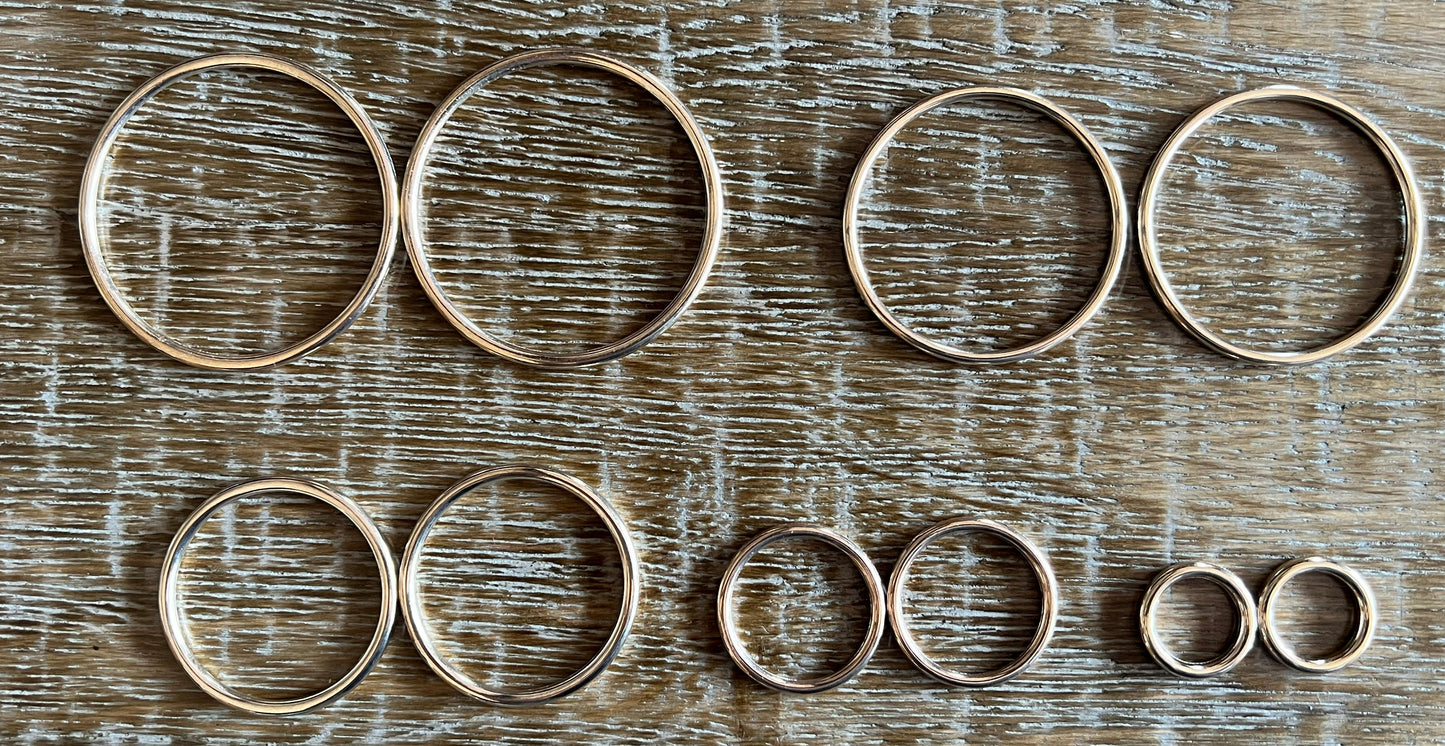 Solid Metal Hoop Ring Gold