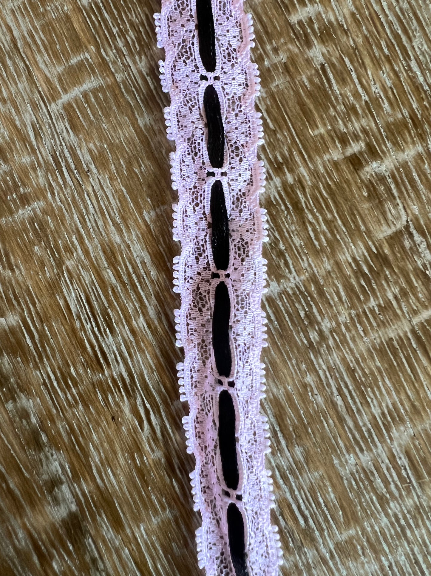 20mm Slotted Lace