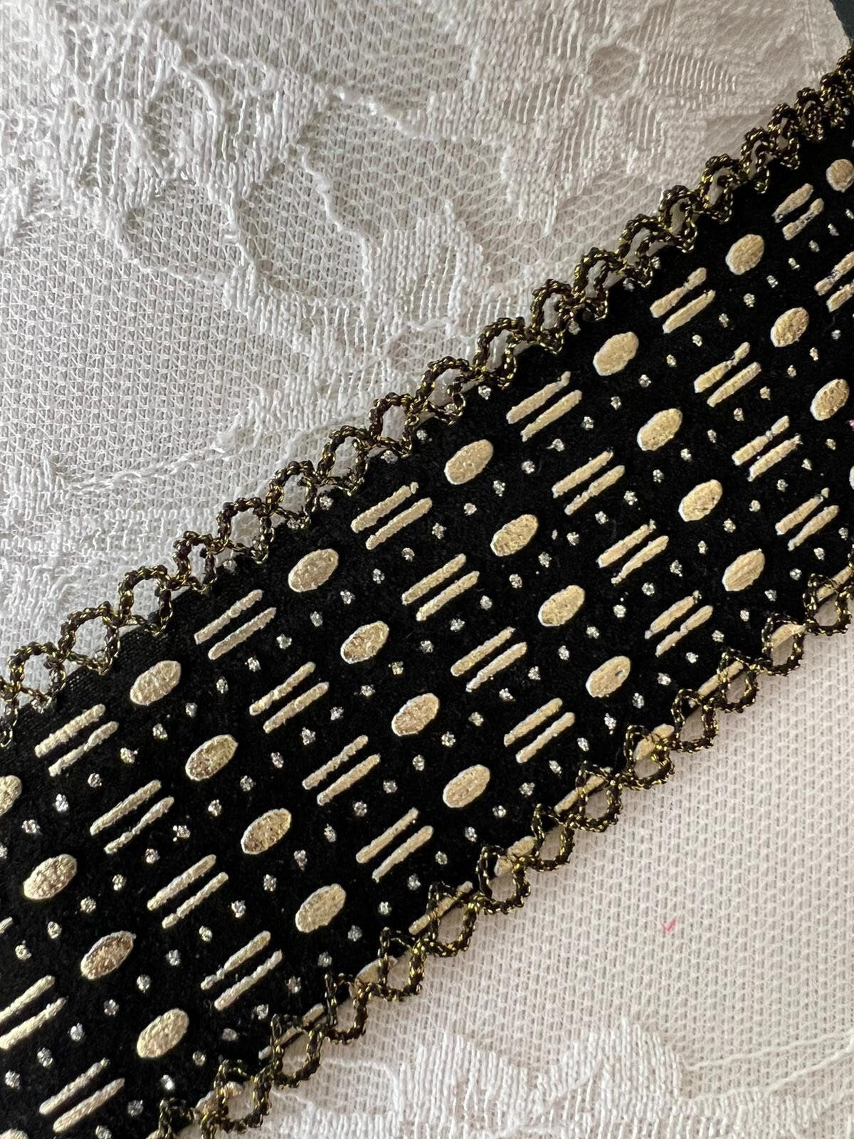 2” Wide Gatsby Black Gold Trim