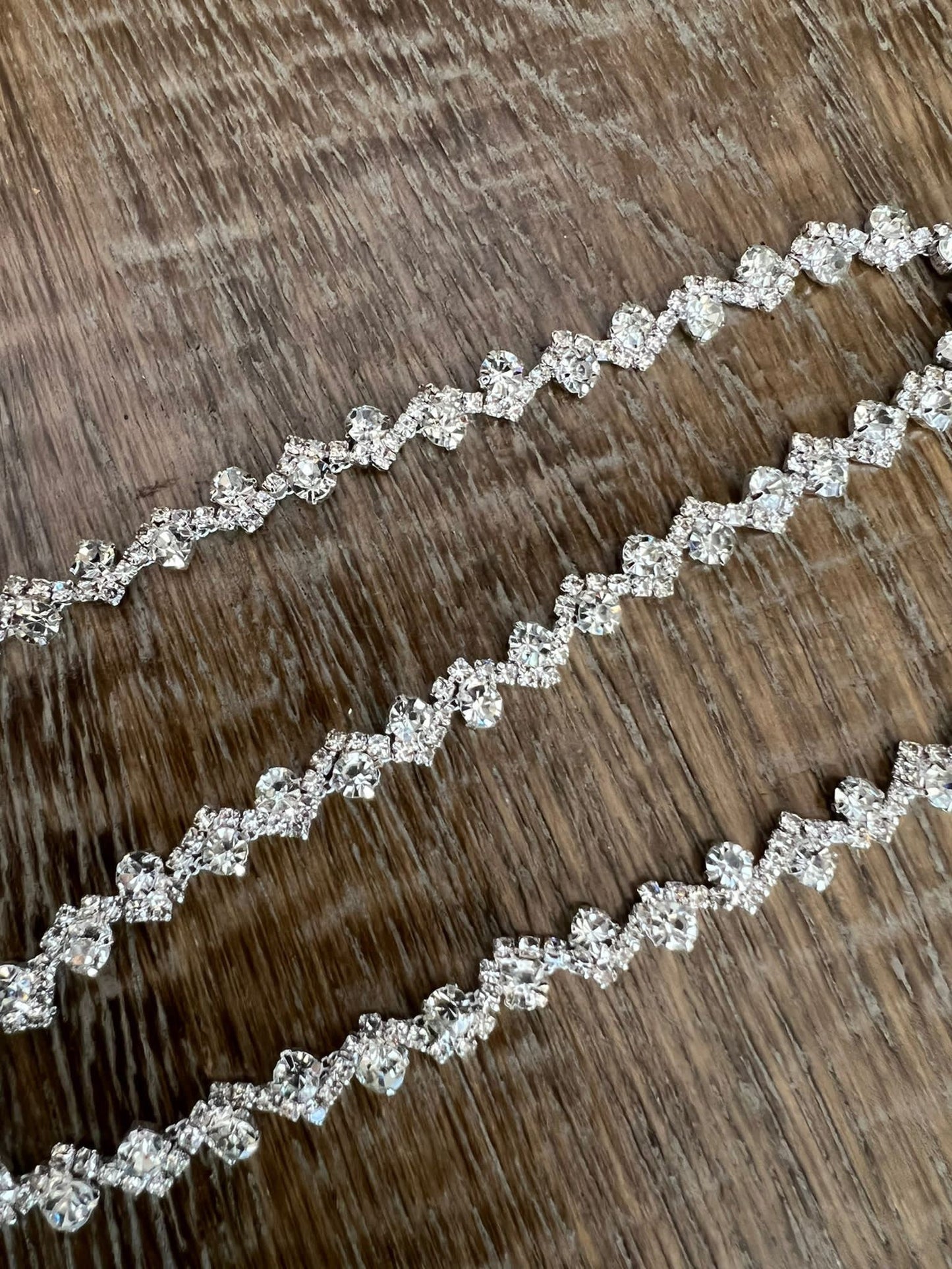 0.8cm Diamanté Trim