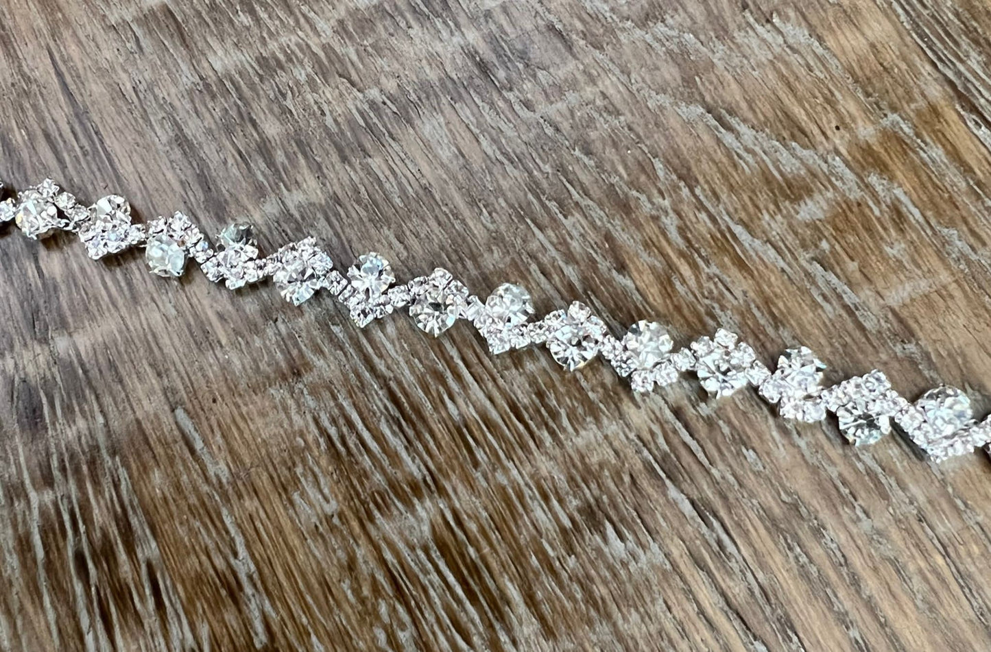 0.8cm Diamanté Trim