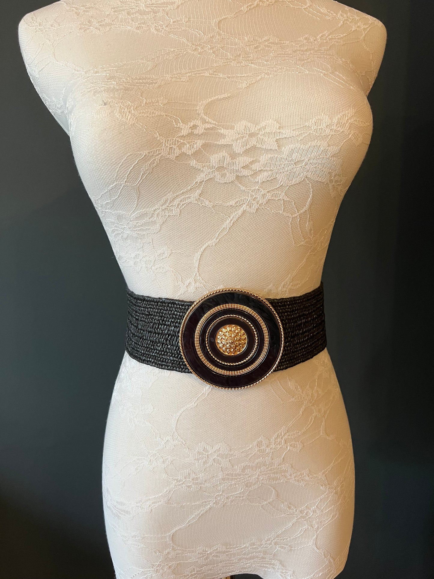 Raffia Stretch Belt with Circular Detailed Buckle